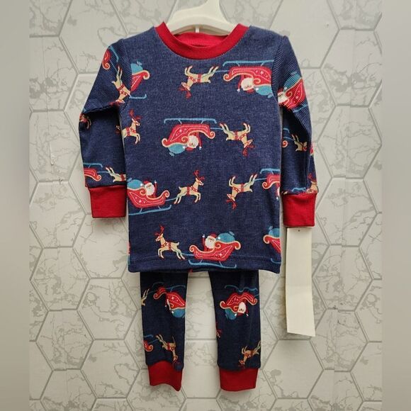 Nwt Boy's Christmas Santa Sleigh and Reindeer Pajamas Set - Picture 3 of 7